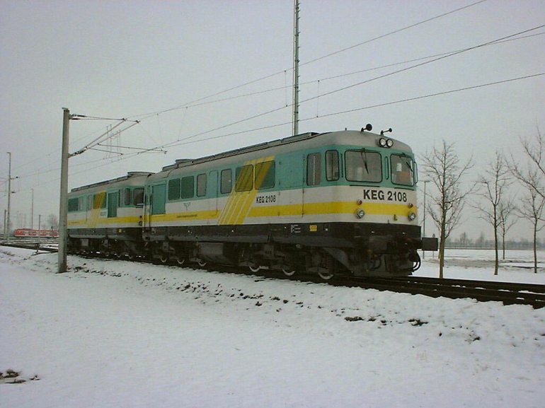[KEG 2107 und 2108 am 22.01.01 in M&uuml;nchen-Flughafen]