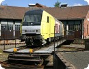 [Dispolok ER 20-001 auf der Drehscheibe des Bw Neuenmarkt-Wirsberg]