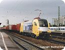 [Dispolok ES 64 U2-096 durchfährt München Ost...]