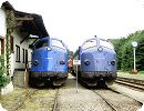 [V170 1125 und 1131 übernehmen im Bahnhof...]