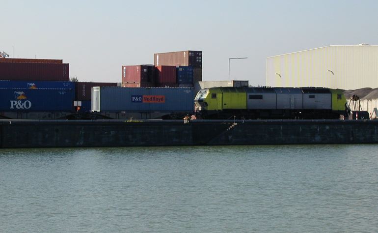 [Dispolok ME 26 am 24.09.2000 in Nürnberg Hafen]
