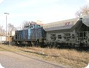 [NVAG 203 003 mit Kiesganzzug an der Hamburger Versmannstraße]