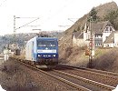 [RAG 221 mit Stahlzug nach Ehrang nahe Linz/Rhein]