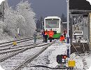 [STB VT 112 weilt noch vor der Betriebsaufnahme zu Probefahrten im Bahnhof Ernstthal]