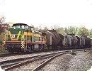 [DE 22 durchfährt am 27.04.2001 mit leeren Torpedowagen die Ausweichstelle Dortmund-Körne]