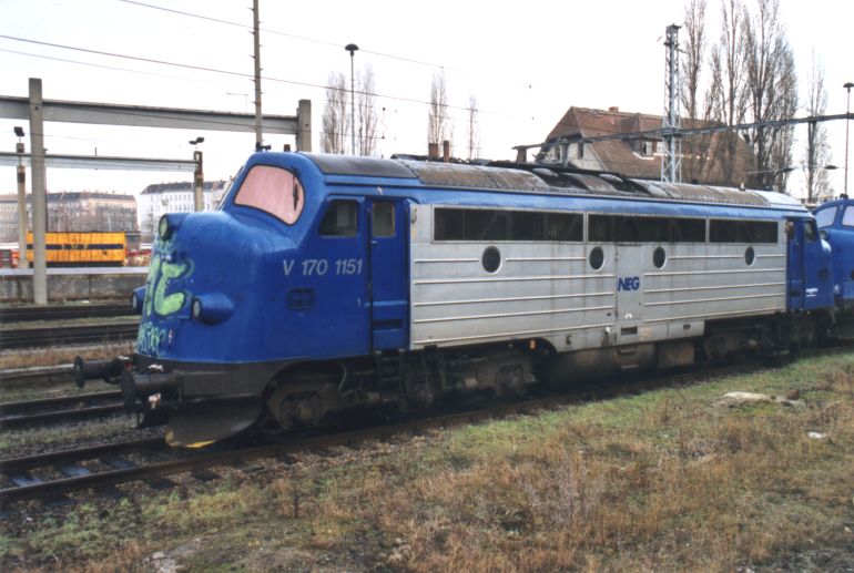 [NEG V170 1151 und 1155 am 08.01.2001 im Berliner Ostgüterbahnhof]
