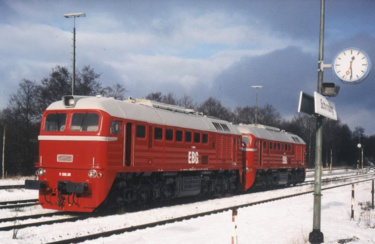 [EBG V200.08 und .09 am 21.12.1999 im Bahnhof Schirnding]